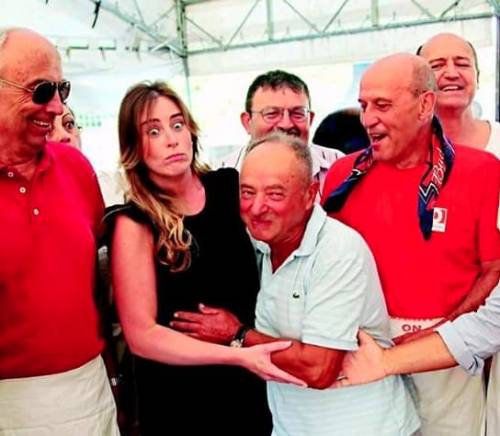 La Boschi parla di riforme e finisce travolta da un piddì