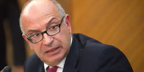 Gutgeld studia i tagli alla sanità: "Così risparmiamo 10 miliardi"