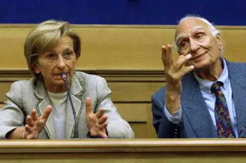 Bonino e Pannella: spunta un libro segreto