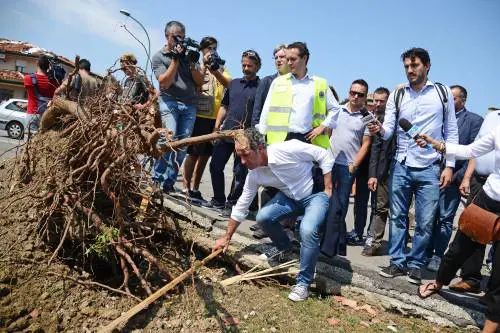 Il presidente Luca Zaia visita le zone colpite dalla tromba d'aria in povincia di Venezia
