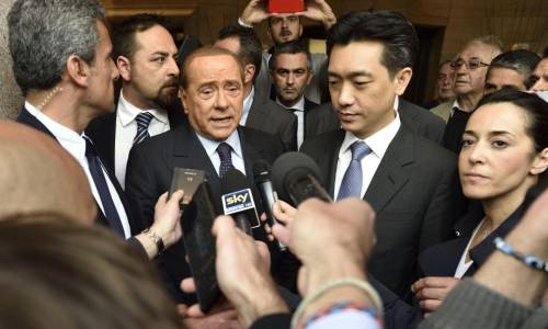 Berlusconi-Bee, si va verso l'accordo per la cessione del 48% del Milan