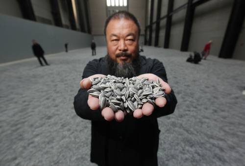 L'Inghilterra nega il visto al dissidente Ai Weiwei per non offendere la Cina
