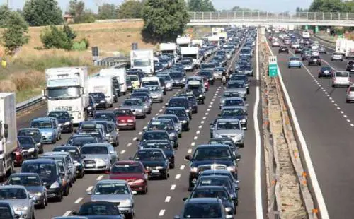 Vai in vacanza? Ecco il decalogo ​per l'esodo sicuro