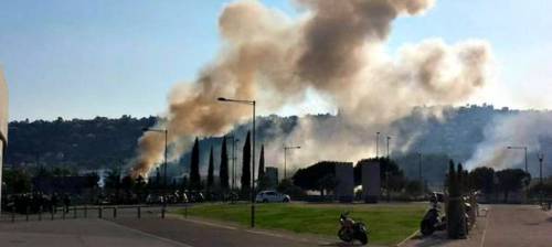 Nizza, scontri tra tifosi e polizia per un'amichevole del Napoli