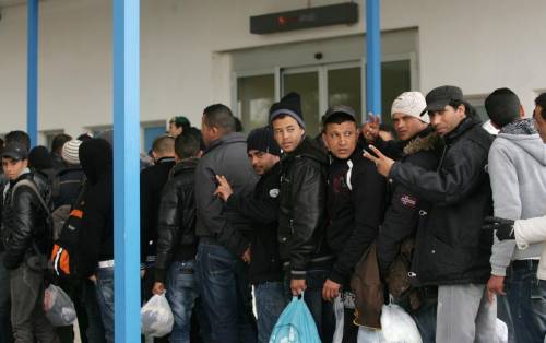 I parroci: "Accogliete profughi in casa". Ma nessuno risponde all'appello