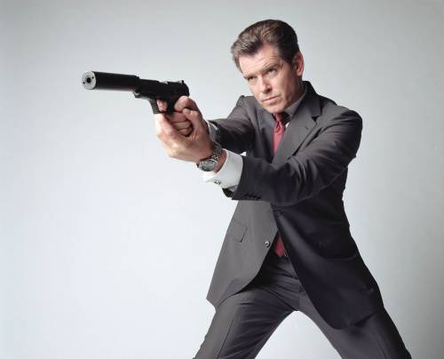 Pierce Brosnan compie 70 anni: i suoi 5 ruoli più belli da non perdere