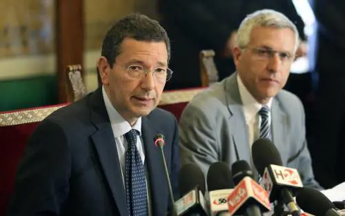 l Sindaco di Roma, Ignazio Marino (S) con il vice sindaco Luigi Nieri, durante la presentazione della nuova giunta