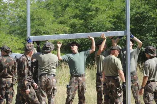 Il muro anti profughi, Dio nella Costituzione e un'Europa "nemica"