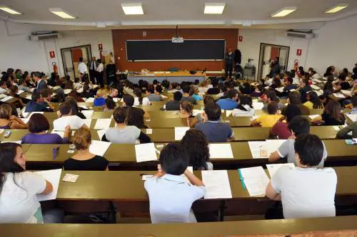 Gb, università promette rimborsi agli studenti che non troveranno lavoro dopo la laurea