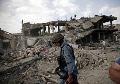 Due bombe sono esplose a Kabul. Almeno 60 le vittime, 400 i feriti