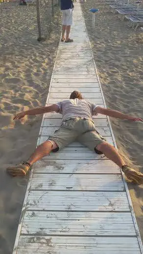 Da sdraiati è meglio Spopola a Follonica la moda dell'estate