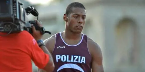 E il poliziotto sprinter arresta "di corsa" i predoni della sabbia