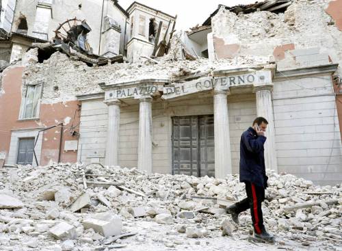 L'Europa si accanisce sull'Abruzzo: "Riconsegnate gli aiuti statali per il terremoto"