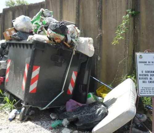 Degrado a Viareggio. L'Eden di Puccini ora è un immondezzaio