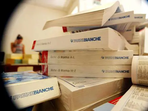 La tassa degli elenchi telefonici. Inutili, ma li paghiamo in bolletta