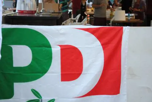 Reggio, il Pd fa lavorare gratis i profughi alla Festa dell'Unità