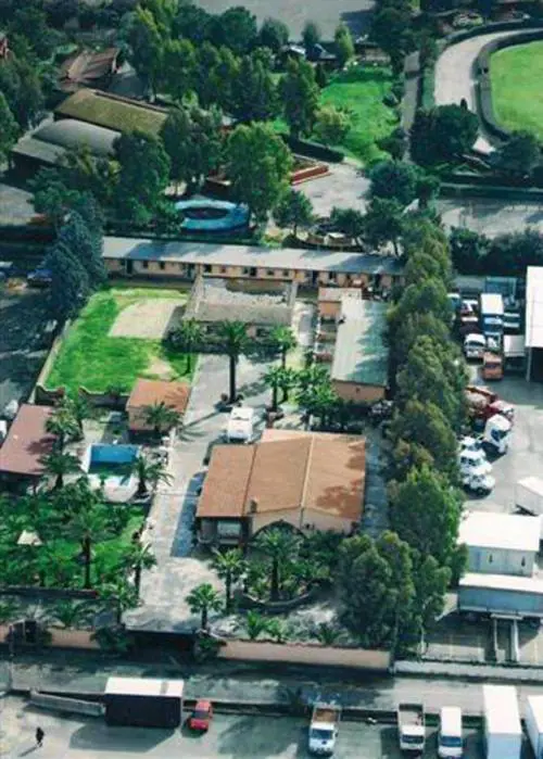 Una vita da nababbi tra ferrari e ville con piscina