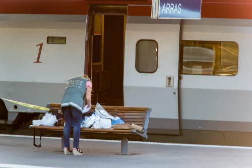 Francia e Belgio blindati dopo la strage sfiorata  Allarme sui treni europei