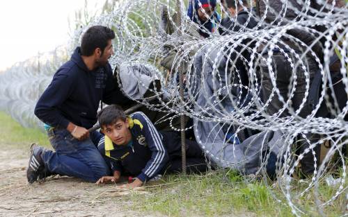 Ungheria, tensioni coi migranti Orban vuole le pattuglie armate