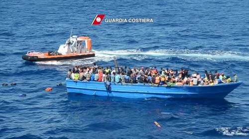 Migranti, un'altra tragedia: annegano 3 bimbi in mare