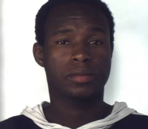 Lo stupratore seriale: profugo che dice di chiamarsi Carl Marx