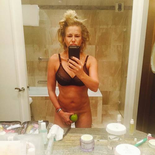 Chelsey Handler: selfie hot su Instagram