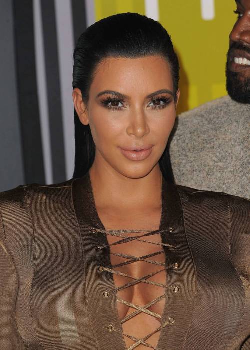 Kim Kardashian: pancione sul tappeto rosso per gli MTV VMA 2015