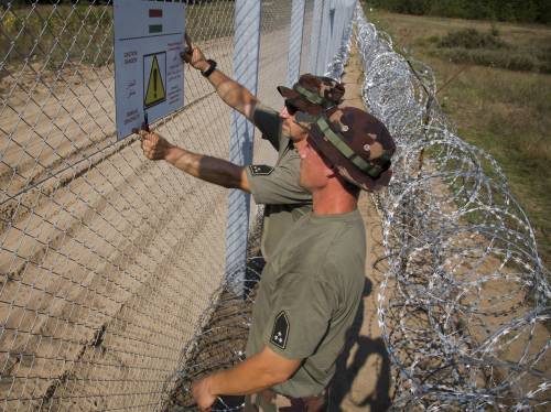 Jobbik vuole l'esercito ai confini: "Ecco come fermare i migranti"
