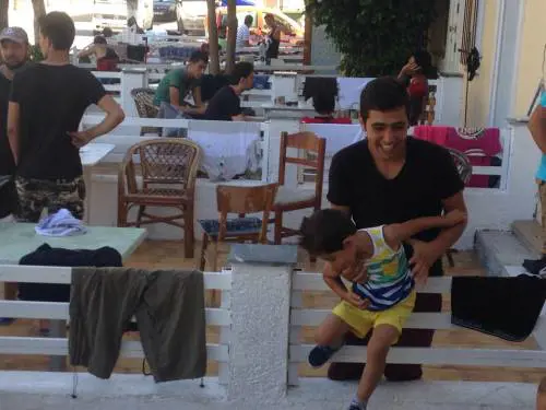 Kos, nell'albergo dei migranti
