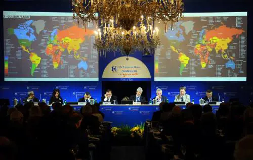 Da Arafat a Varoufakis ora a Cernobbio i big sono un ricordo