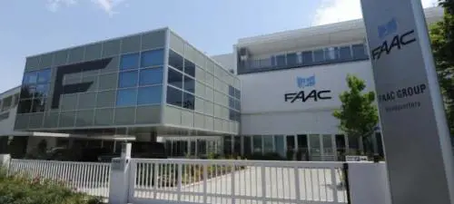 L'azienda della Curia di Bologna licenzia e sposta tutto in Bulgaria