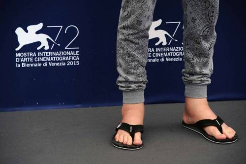 Le star snobbano il Lido, le fan lo assaltano