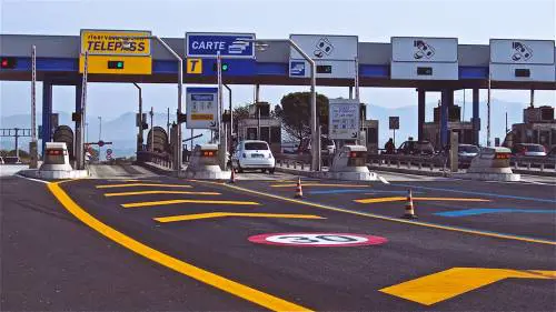 Autostrada del Brennero, auto ferme: acqua nella benzina