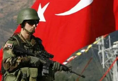 Erdogan teme un nuovo colpo di Stato e rivoluziona le forze armate