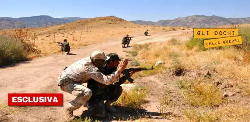 A caccia di bandiere nere nell'Iraq occupato dall'Isis