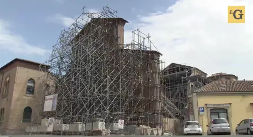 Mirandola abbandonata dopo il terremoto, pensando ai migranti