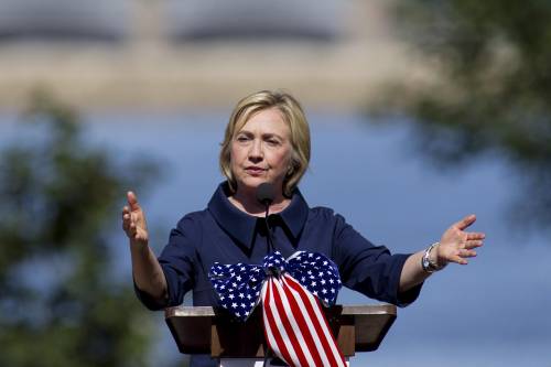 Hillary Clinton si scusa per lo scandalo email