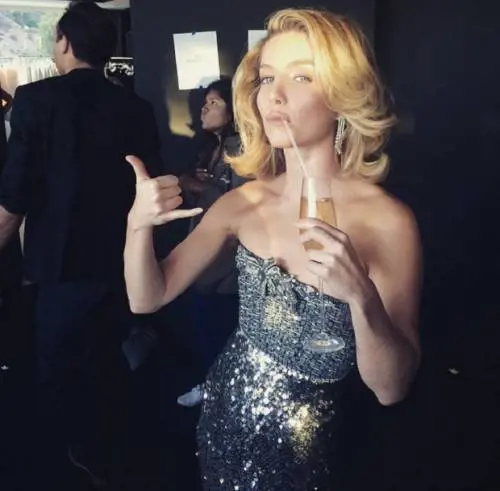 Chris Martin preferisce le bionde: ora fa coppia con Annabelle Wallis