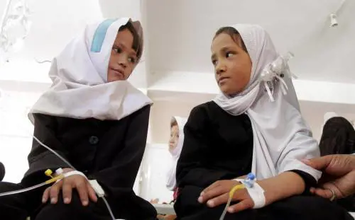 Herat, studentesse intossicate