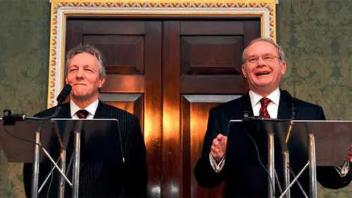 Nord Irlanda, l'esistenza dell'Ira mette in crisi il governo