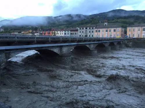 Emergenza maltempo, bomba d'acqua in Emilia. Due dispersi e un morto nel piacentino