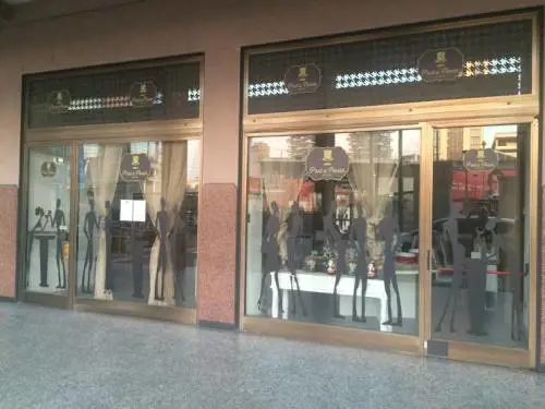 E Jonella vende sandwich e brioches