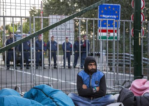 L'Ungheria chiude le frontiere: arrestati già 10mila immigrati