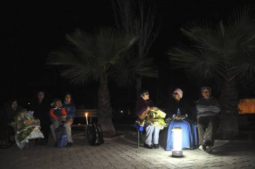 Forte sisma in Cile: gente in strada