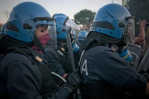 Da superpoliziotto anti-Br a rapinatore di provincia