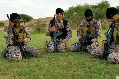 Nell'immagine diffusa dall'Isis i miliziani che avrebbero attaccato a Tripoli