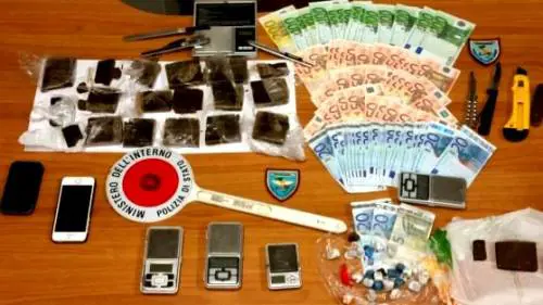 Spaccio via Whatsapp: il mercato della droga si rinnova e diventa 2.0