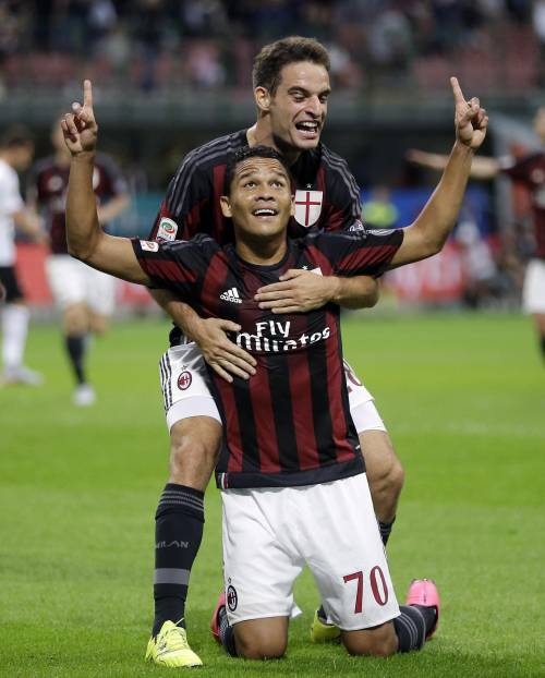 Il Milan respira, Bacca-Luiz Adriano piegano Sassuolo