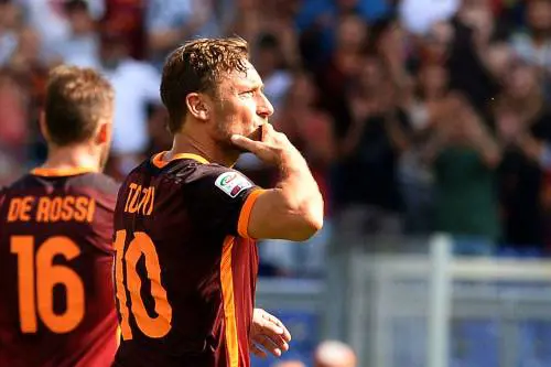 Mafia Capitale, Odevaine accusa Totti: "Pagava i vigili in nero per scortare i figli"