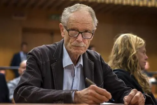 Erri De Luca in tribunale a Torino per il processo sul sabotaggio della Tav